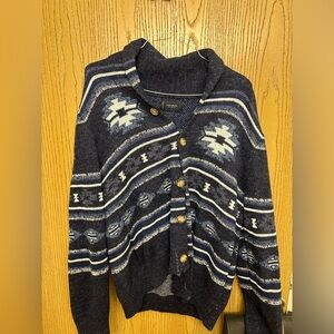 Lucky brand Men , Navy and White Sweater